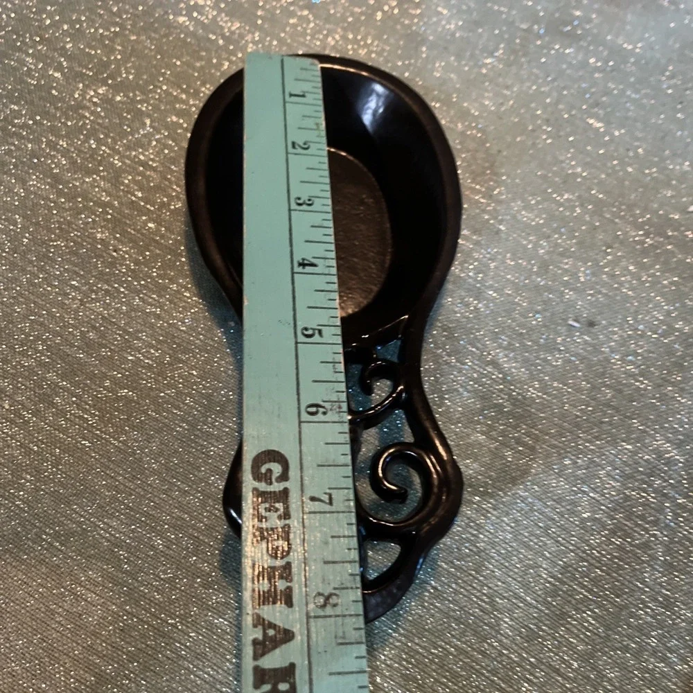 Vintage Style Cast Iron Spoon Rest Black Fleur De Lis Padded Bottom EUC